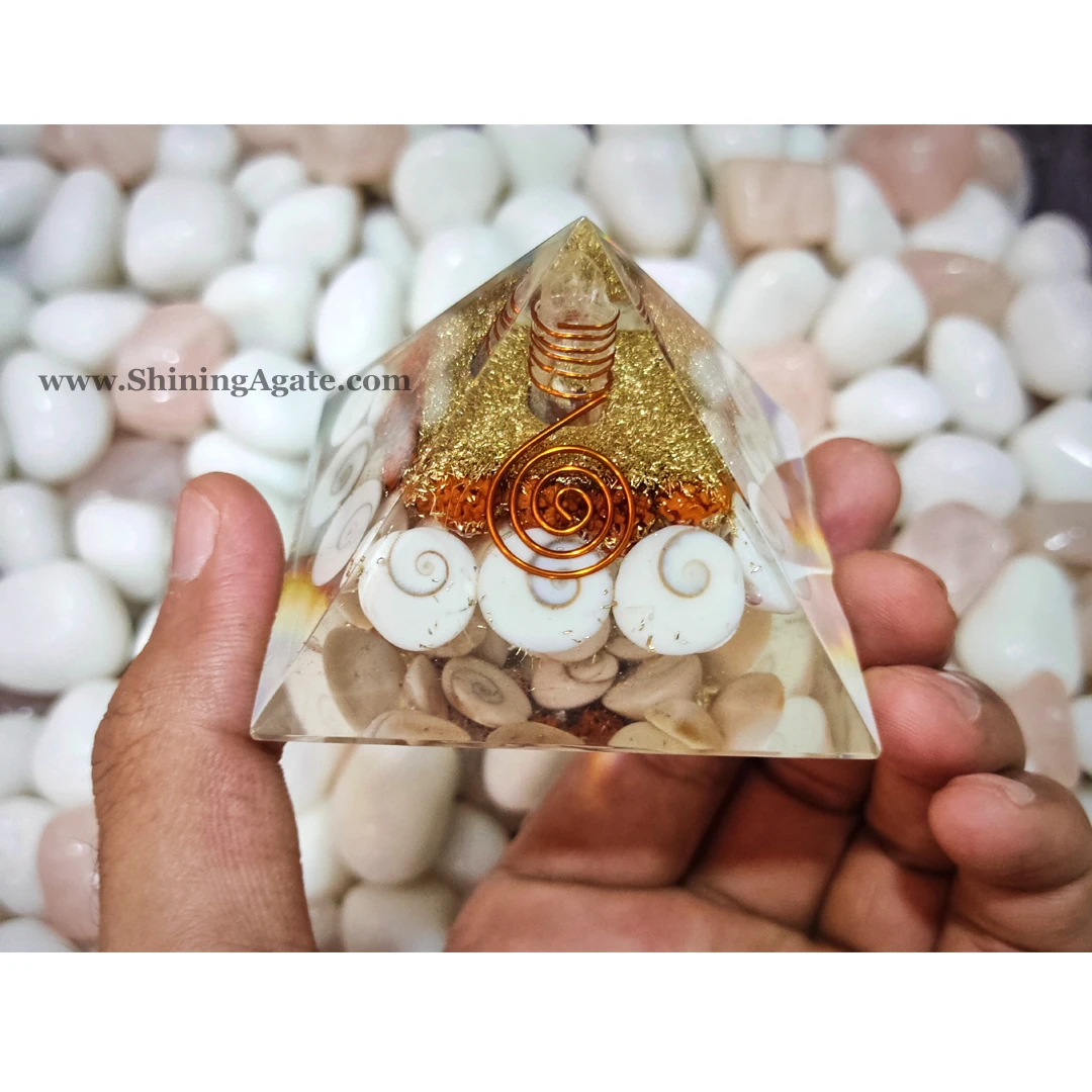 Rudraksha Beads Orgone Healing Energy Generator Pyramid Wholesale Orgone Pyramid for Vastu Correction Reiki Healing Pyramid