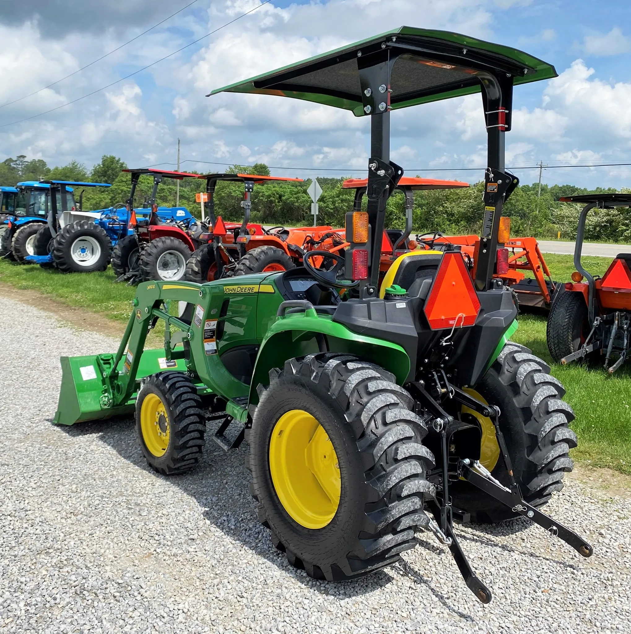 Б/у 2019 John Deere 3025E 4x4 погрузчик