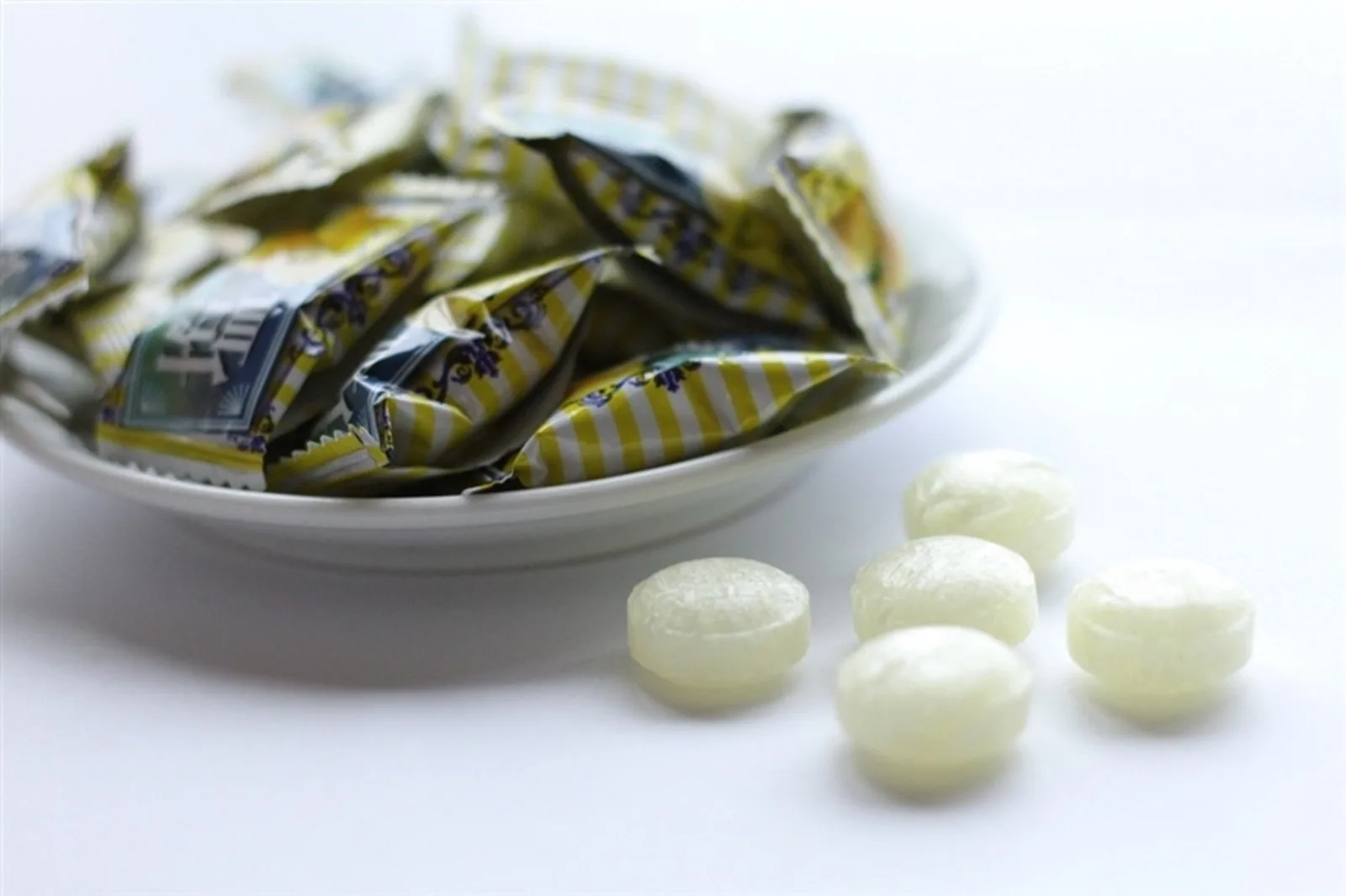 Wholesale Lemon flavour sour candy - Salt Lemon Candy