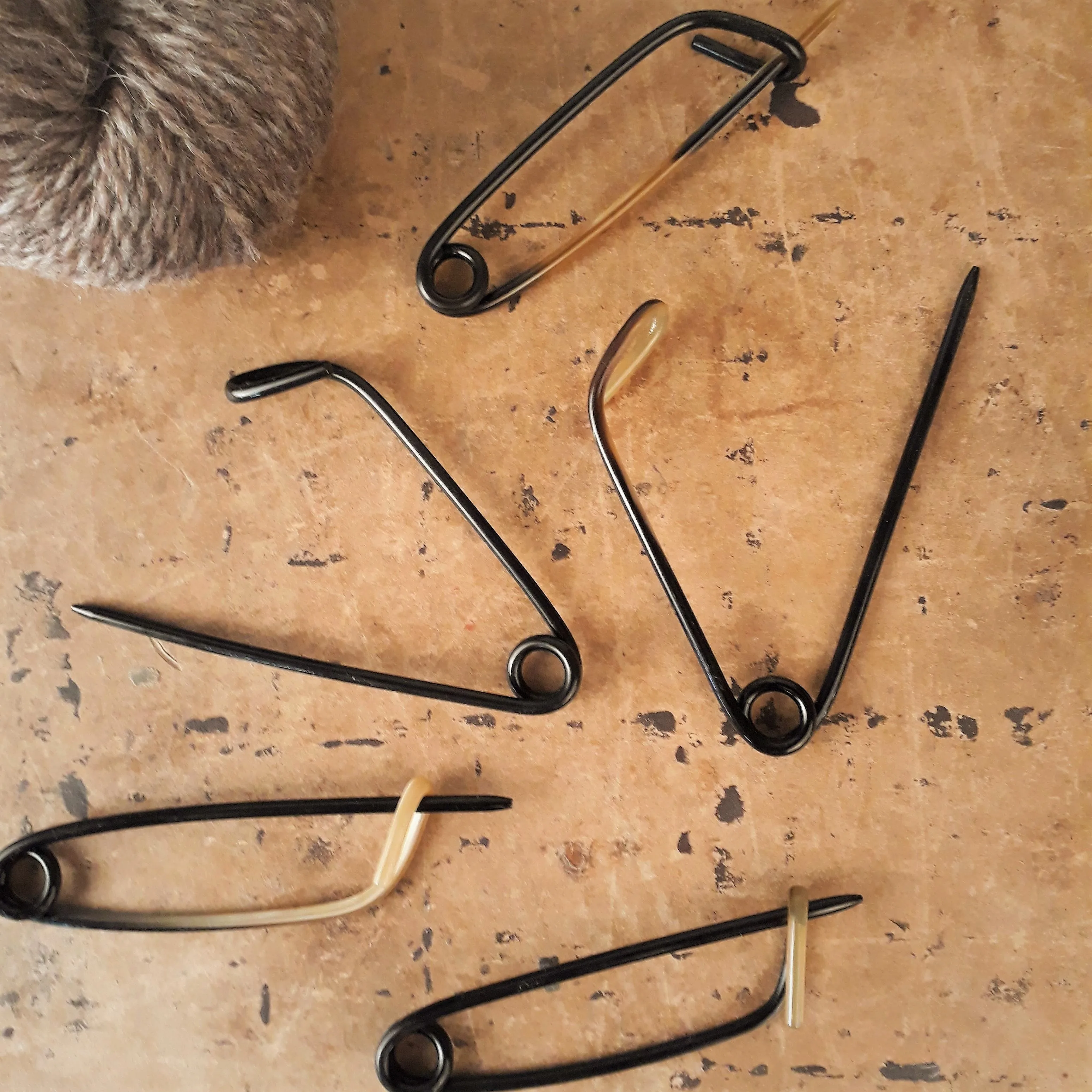 High quality natural Buffalo Horn Safety pins for sewing woolen