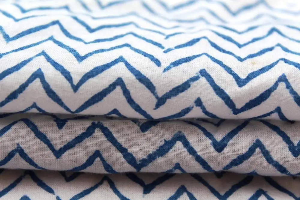 Beautiful White Color Cotton Fabric Indian Hand Block Printed Shrink Resistant Fabric for Home Textile at Wholesale Price