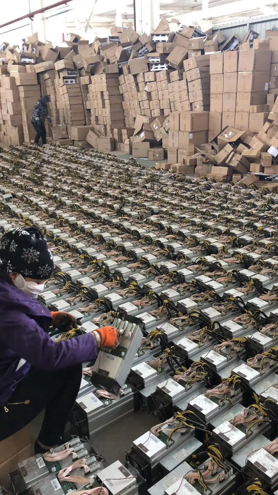 New Bitmain Antminer S19J Pro 100Th/s SHA-256 Bitcoin Cryptocurrency Mining