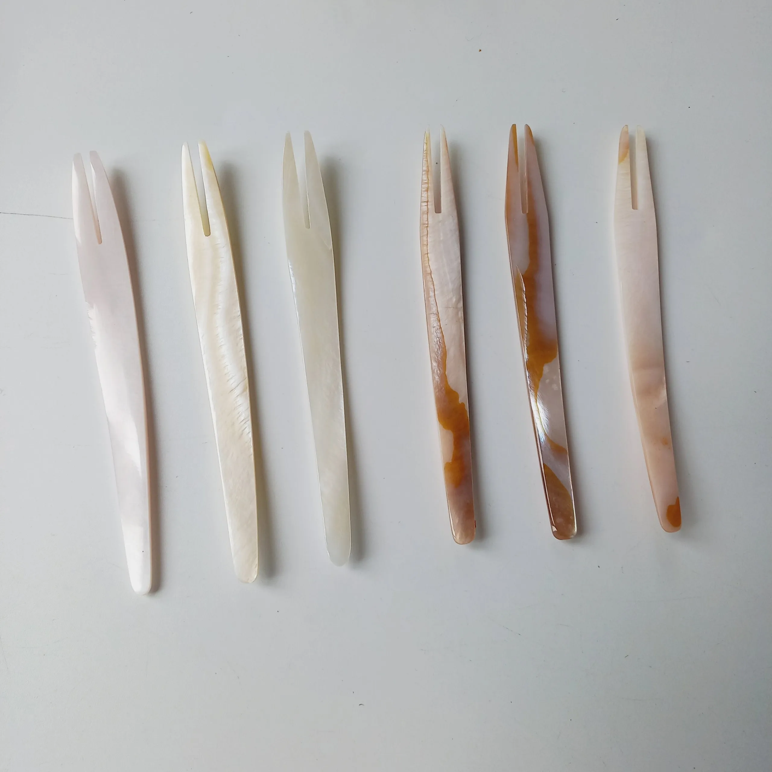 Wholesale Handmade Mother of Pearl Fork Luxurious Mini White Pink Lip Caviar Seashell Shell Flatware Cutlery Set Eco Friendly