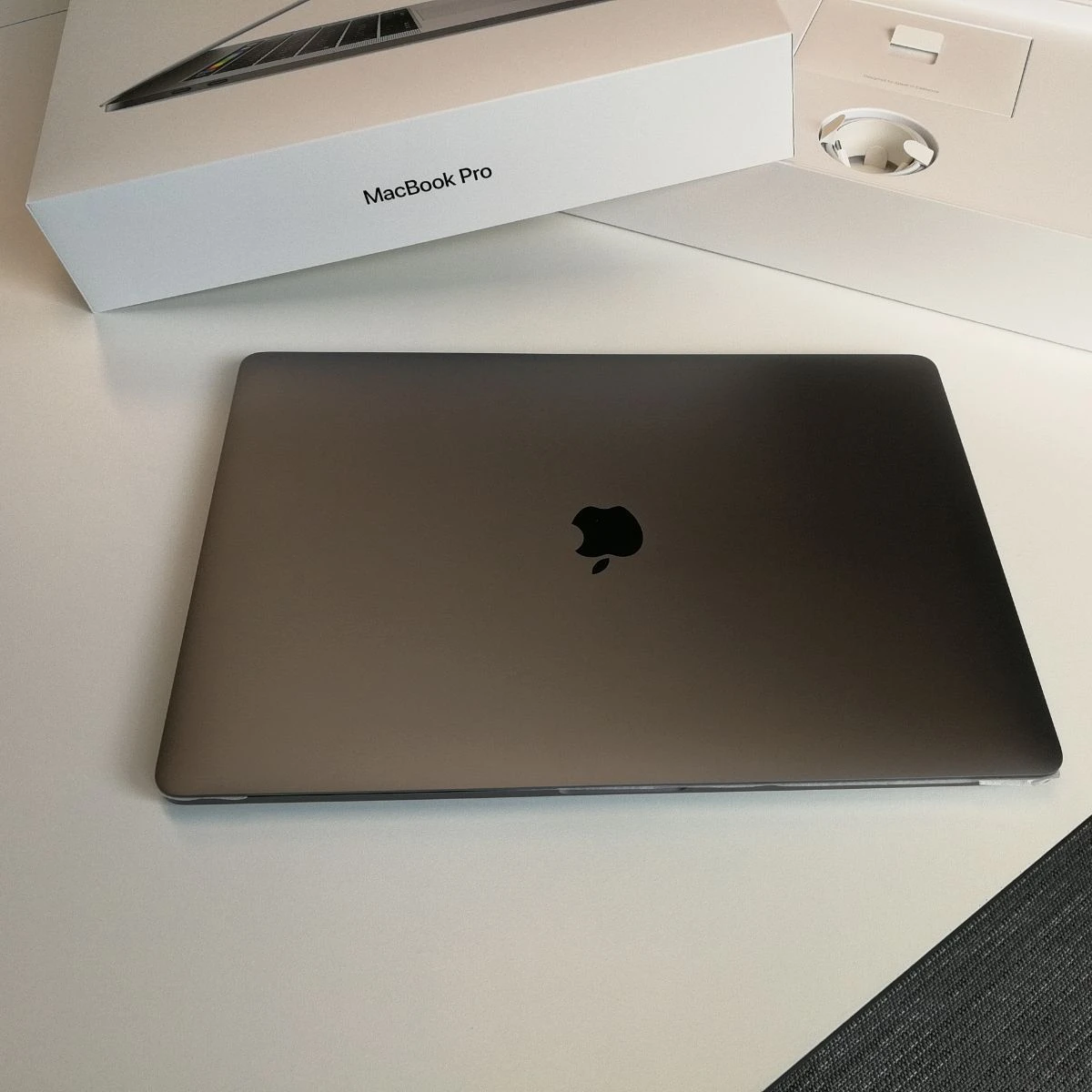 
ORIGINAL WITH WARRANTY FOR 2021 NEW IN-STOCK BRAND New Appl MacBooks Pro 16 Inch 512GB 1TB Laptops 2.6GHz i9 Touch Bar - 2020-La 