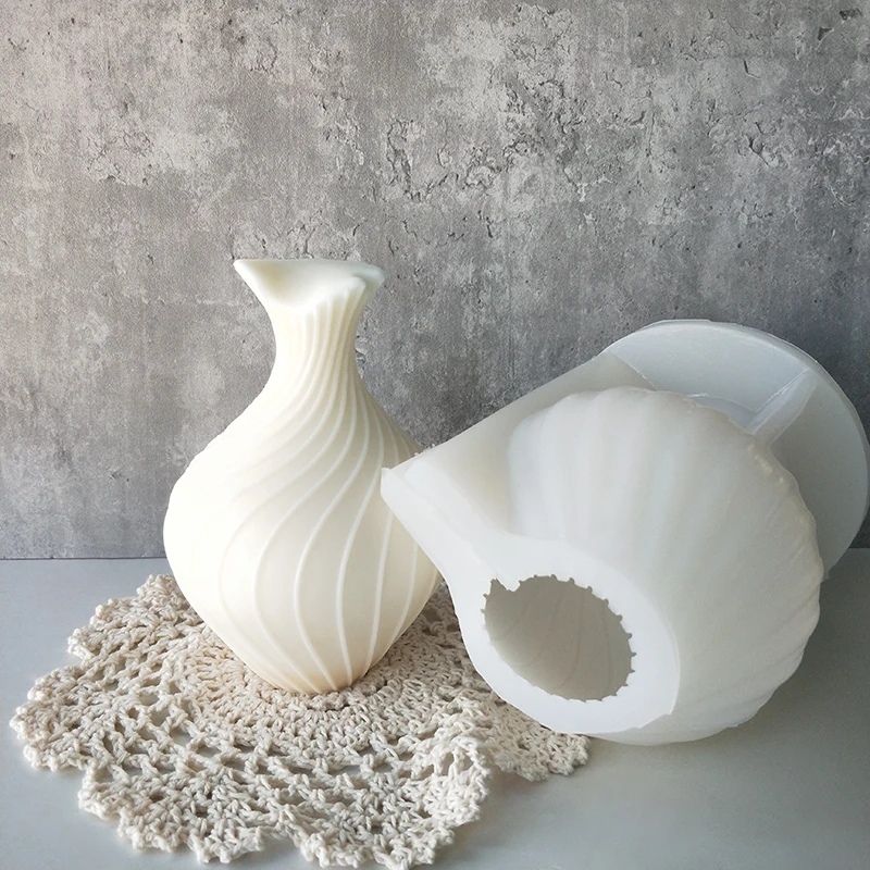 Handmade Irregular Spiral Soy Wax Molds Geometric Line Art Swirl Wavy Silicone Mold Spiral Vase Design Candle Mold