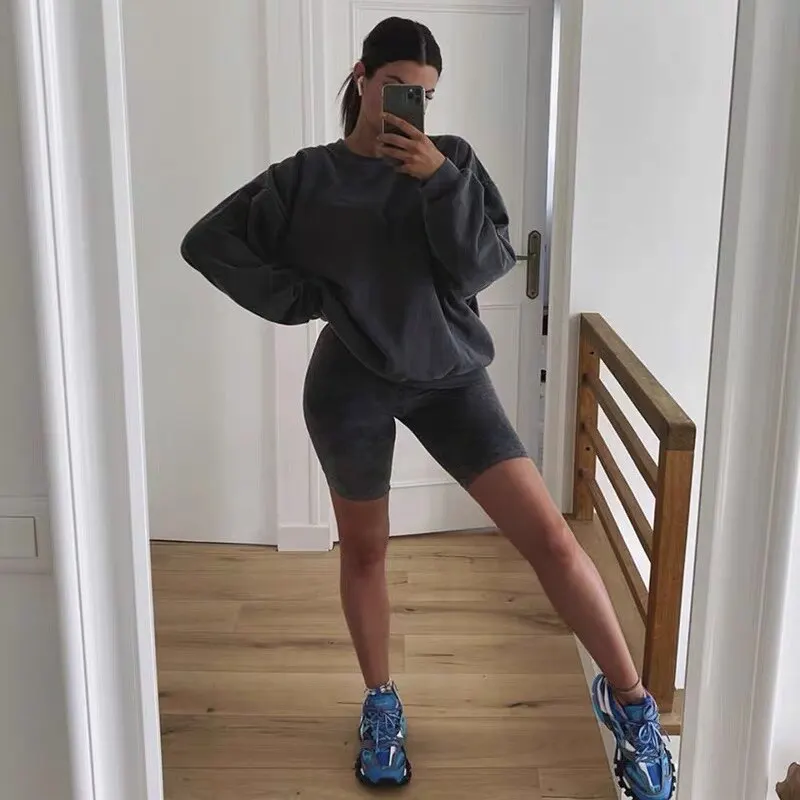 Customized Retro Solid Color Crew Neck Fleece Sweatshirts for Men and Women Oversized Streetwear Harajuku Loose