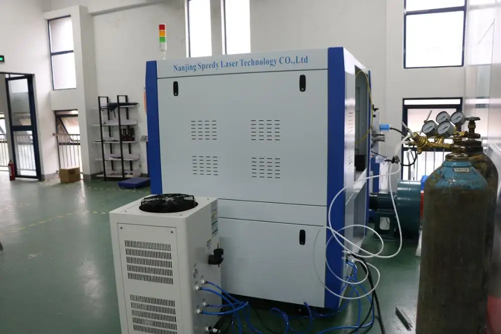 600*400mm small fiber metal laser cutting machine 1000W metal laser cutting machine 1500W