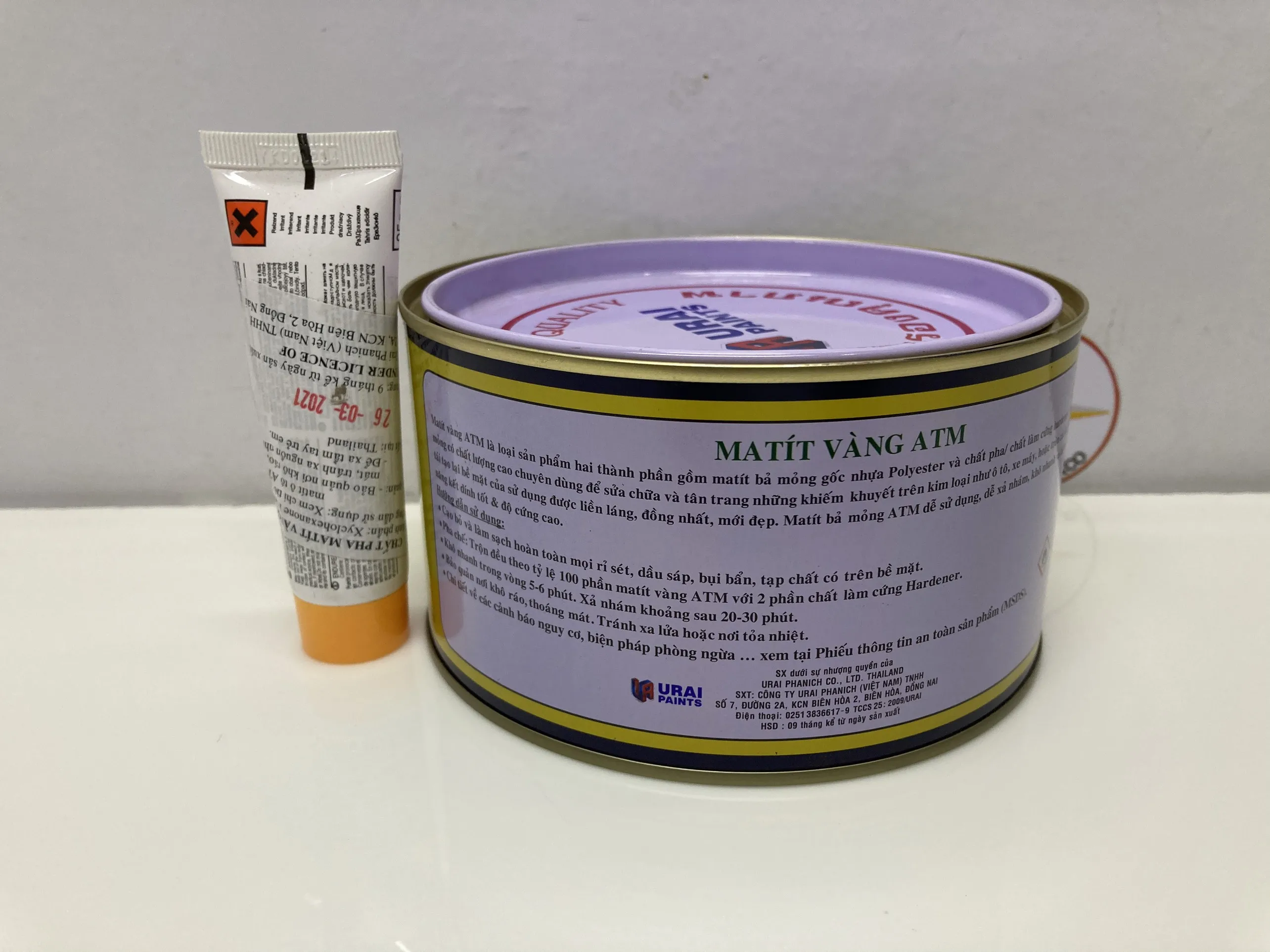  Желтая 100% полиэфирная смола и отвердитель «ATM» для дерева металла