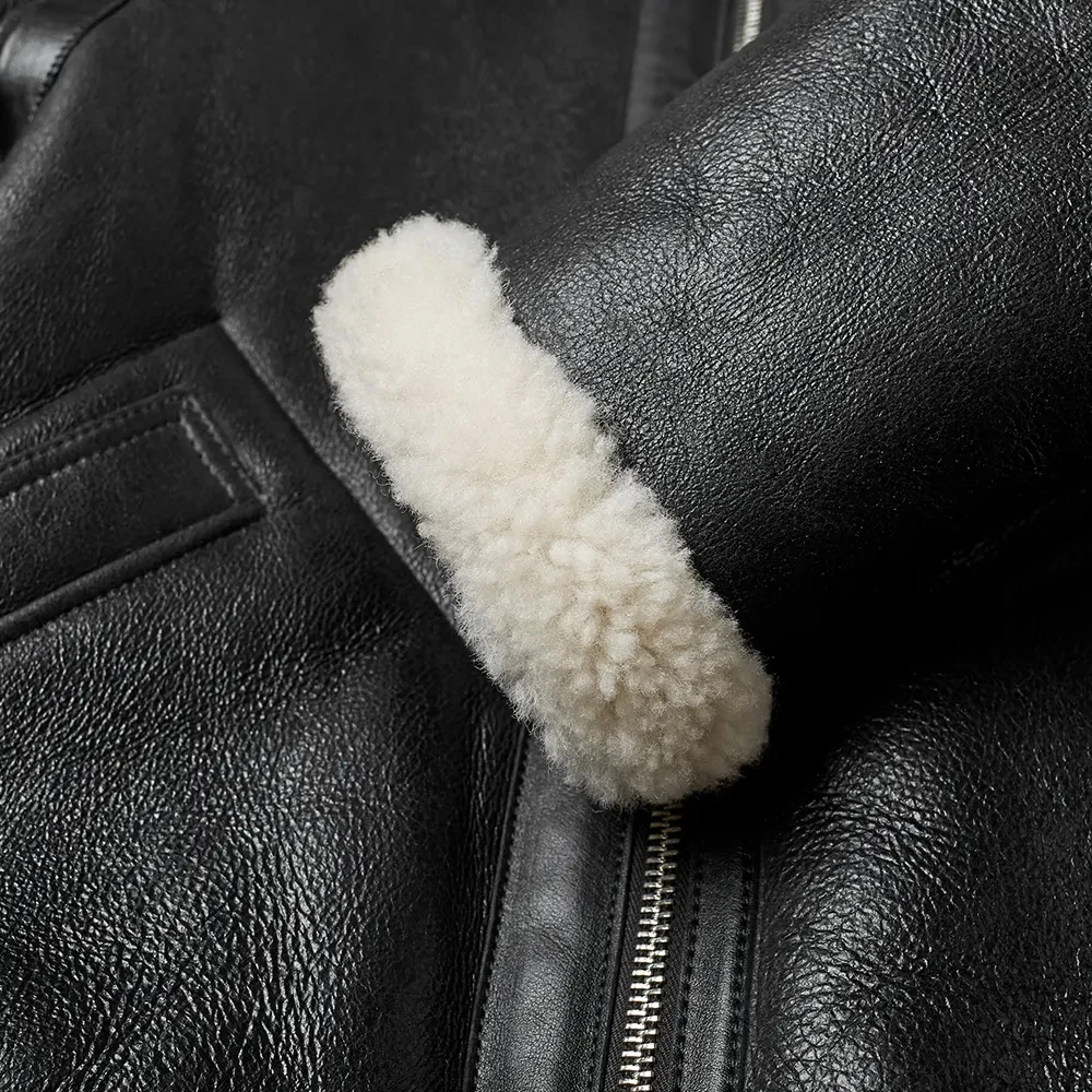 Мужская куртка-бомбер из натуральной овечьей кожи