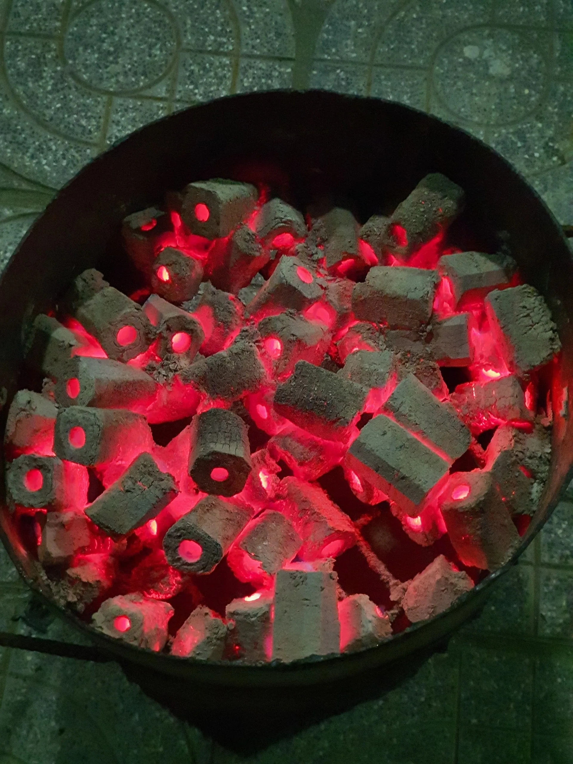 High heating BBQ Hand made Square briquettes charcoal