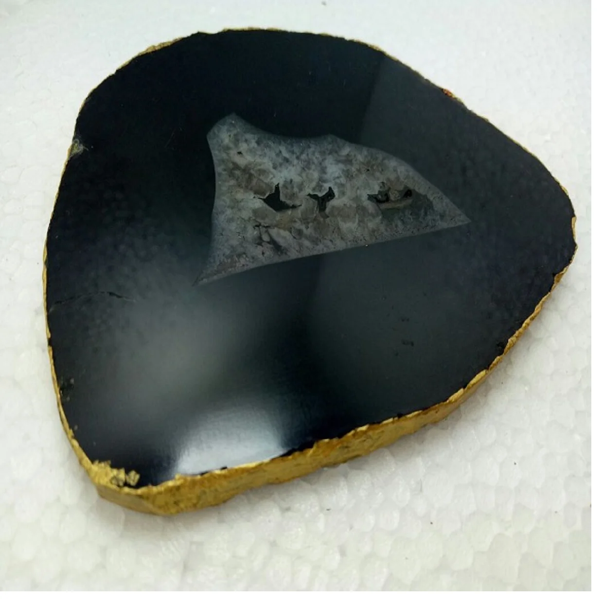 custom made gemstone agate platters made from natural gemstone agate stones ideal for weddings and suitable for resale by home