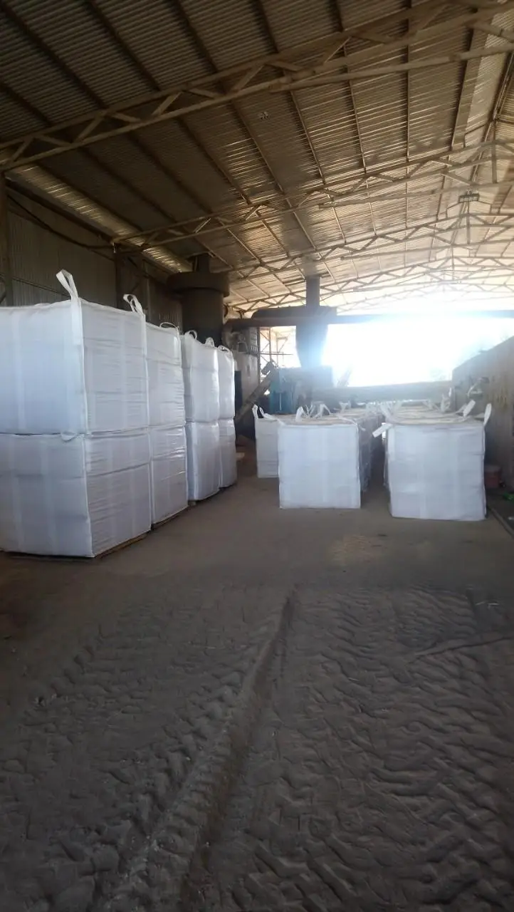 Дешевое и объемное бритье сосновой древесины для постельных принадлежностей животных деревянные бритвы лошадей (WHATSAPP: + 84 966 523 629)