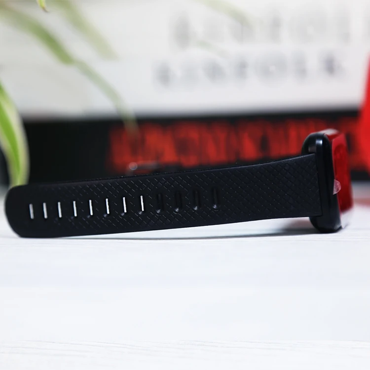 
bracelet pushes the call information of the heart rate meter into the waterproof smart bracelet Settpower ID116 plus 