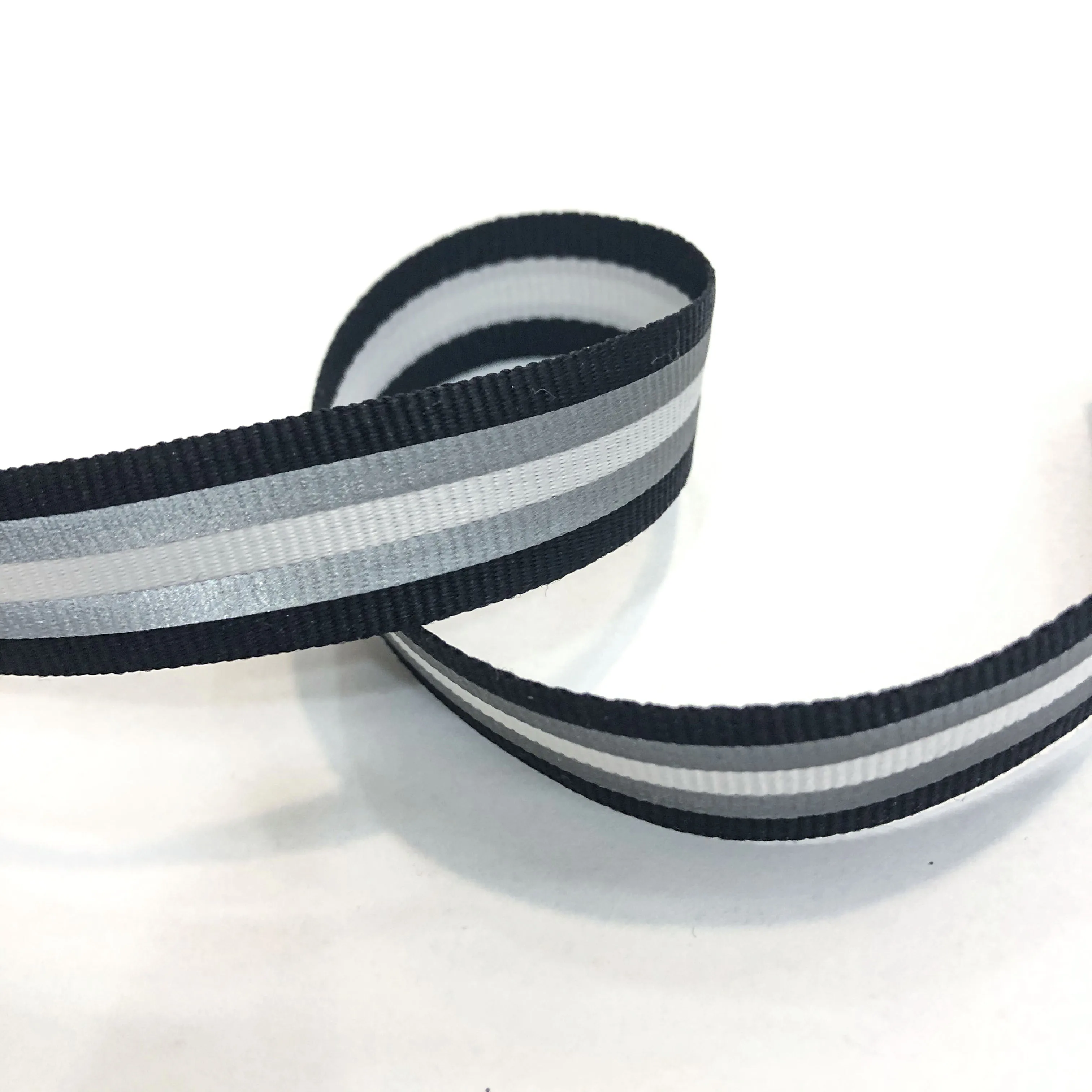 
JL-DEMO-WFJ-B0271 Jacquard webbing with reflective film for sportswear and fashion clothings 