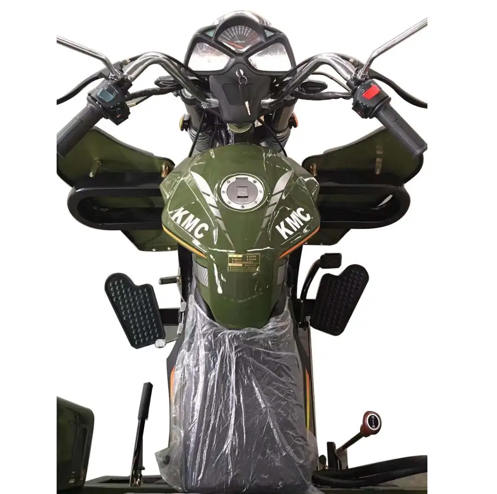 light cargo truck of five tires cargo box tricycle