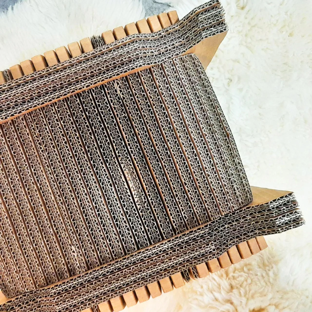 2021 HOT Product Corrugated Paper Cat Scratcher Board