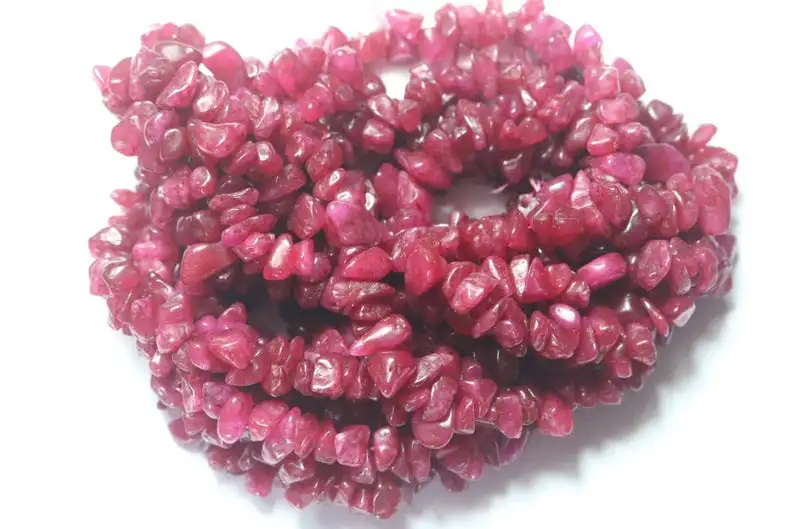 Ruby Amazing Nuggets Chips Beads 32 дюймов полная нить для изготовления ювелирных изделий