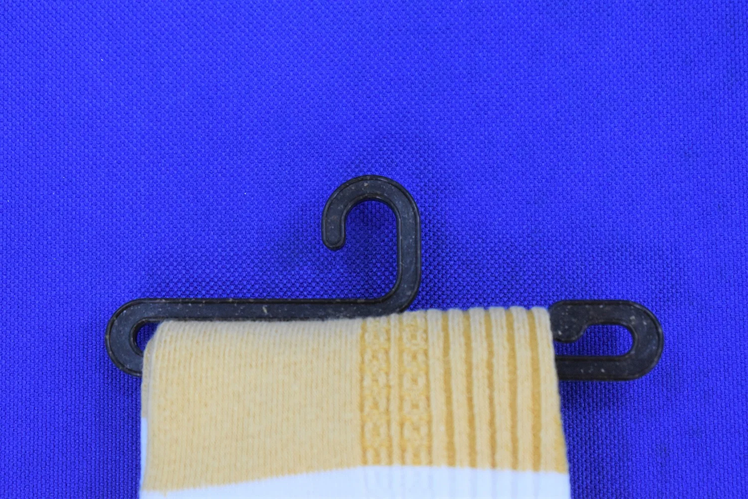 Eco-friendly H104 hanger made by Bio-Coffee material, lightweight and compact, clothes garment accessories socks tie