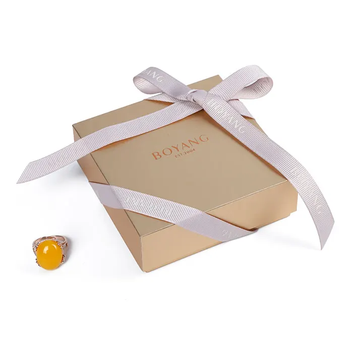 Роскошная шкатулка для ювелирных изделий с логотипом бренда на заказ бумажная коробка колец сделано в Китае