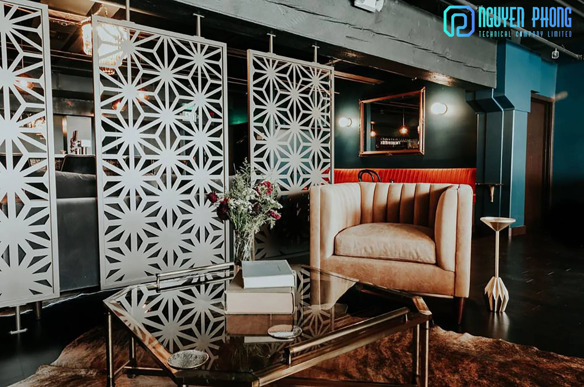 Толщина 2-3 мм для металлической перегородки стен офисной