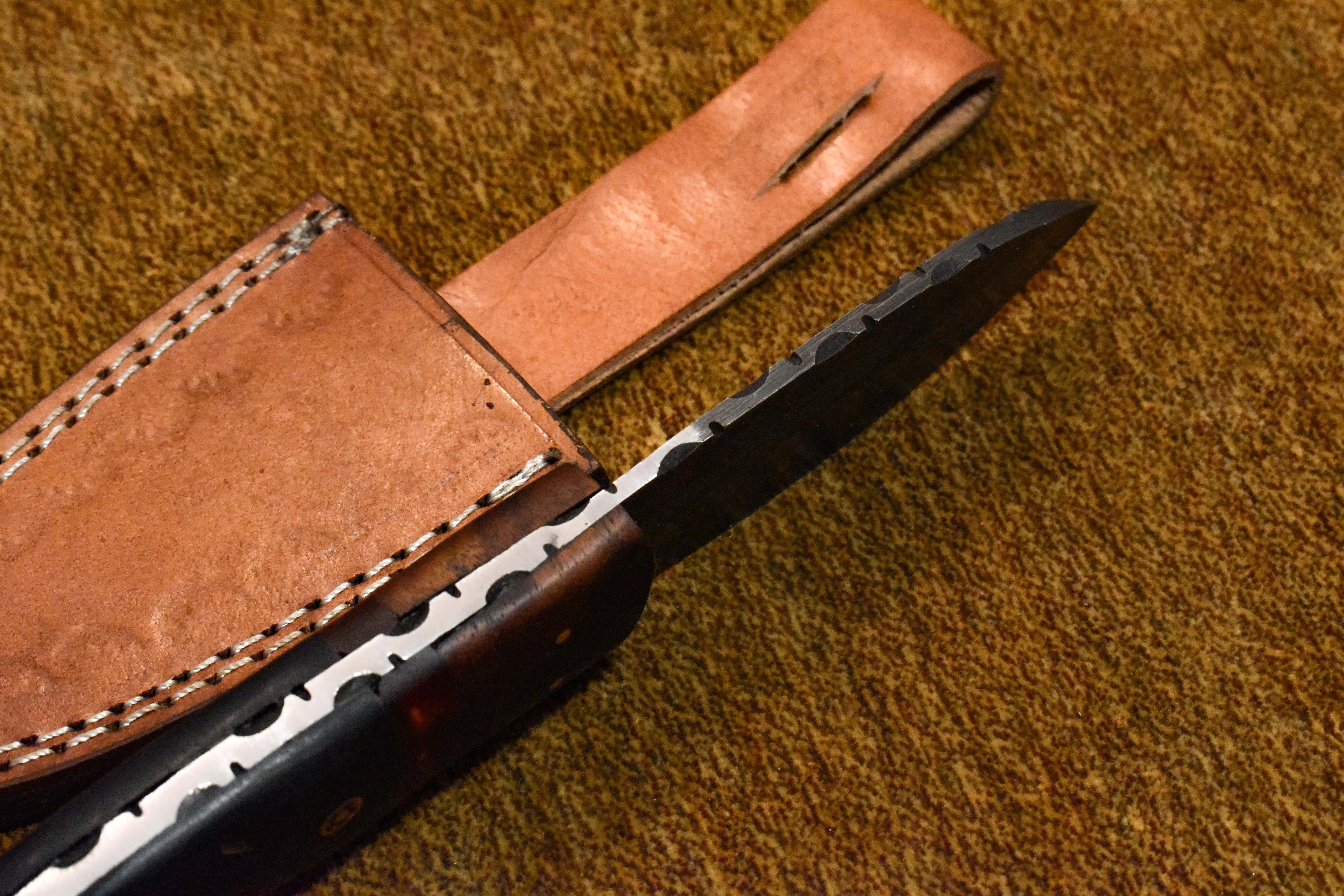 Ручка ножа из дамасской стали ручной работы материал Микарта и