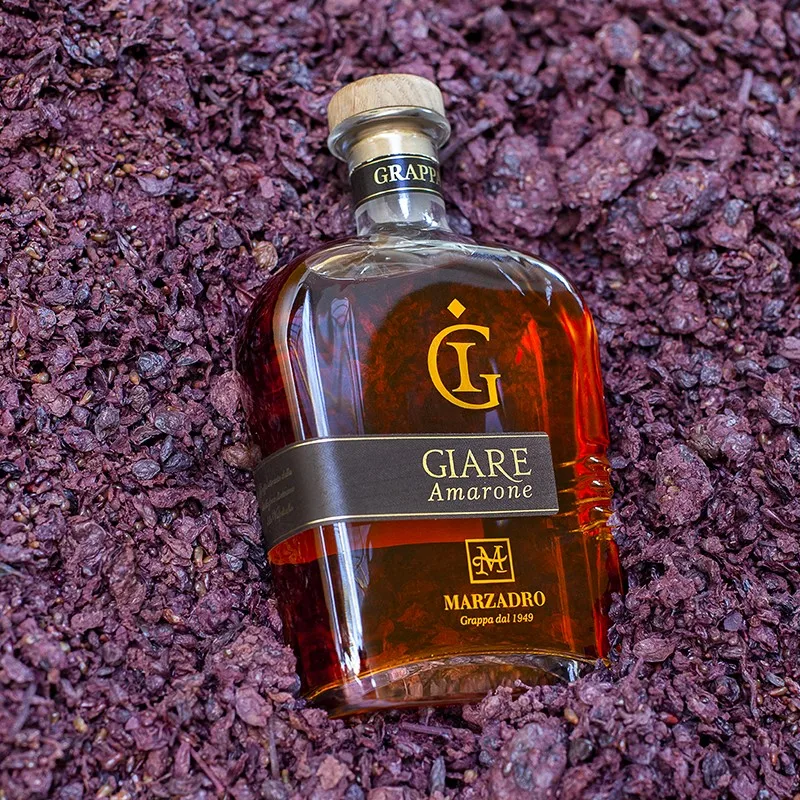 Italian high quality GRAPPA RISERVA LE GIARE AMARONE in wood aged For Export