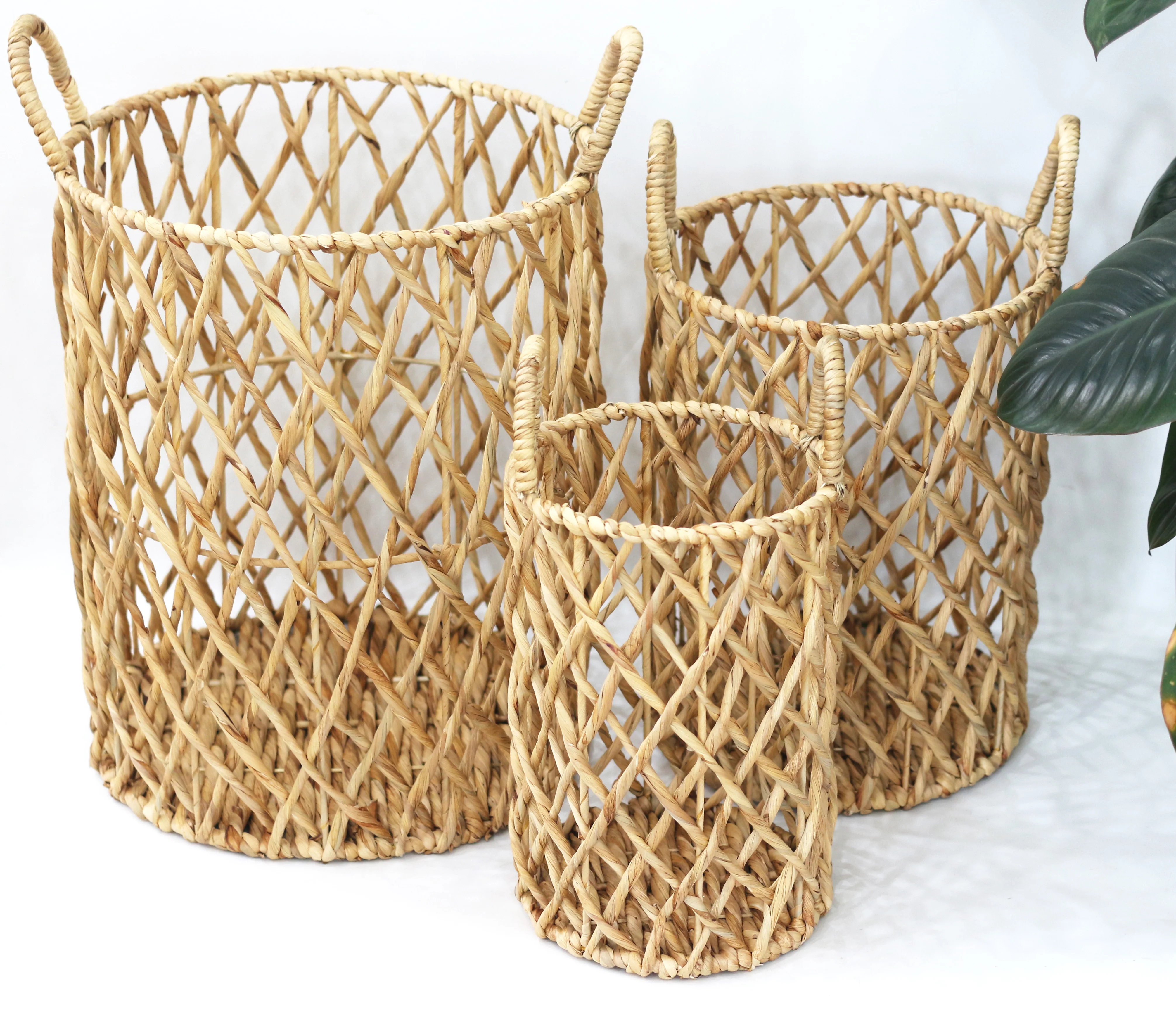 Folding Feature and Neatening/Storage Use Water Hyacinth Baskets