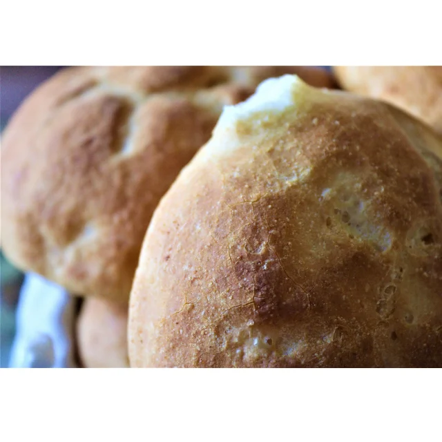 Высококачественное итальянское натуральное масло ручной работы, свежий соленый безглютеновый хлеб для обеда