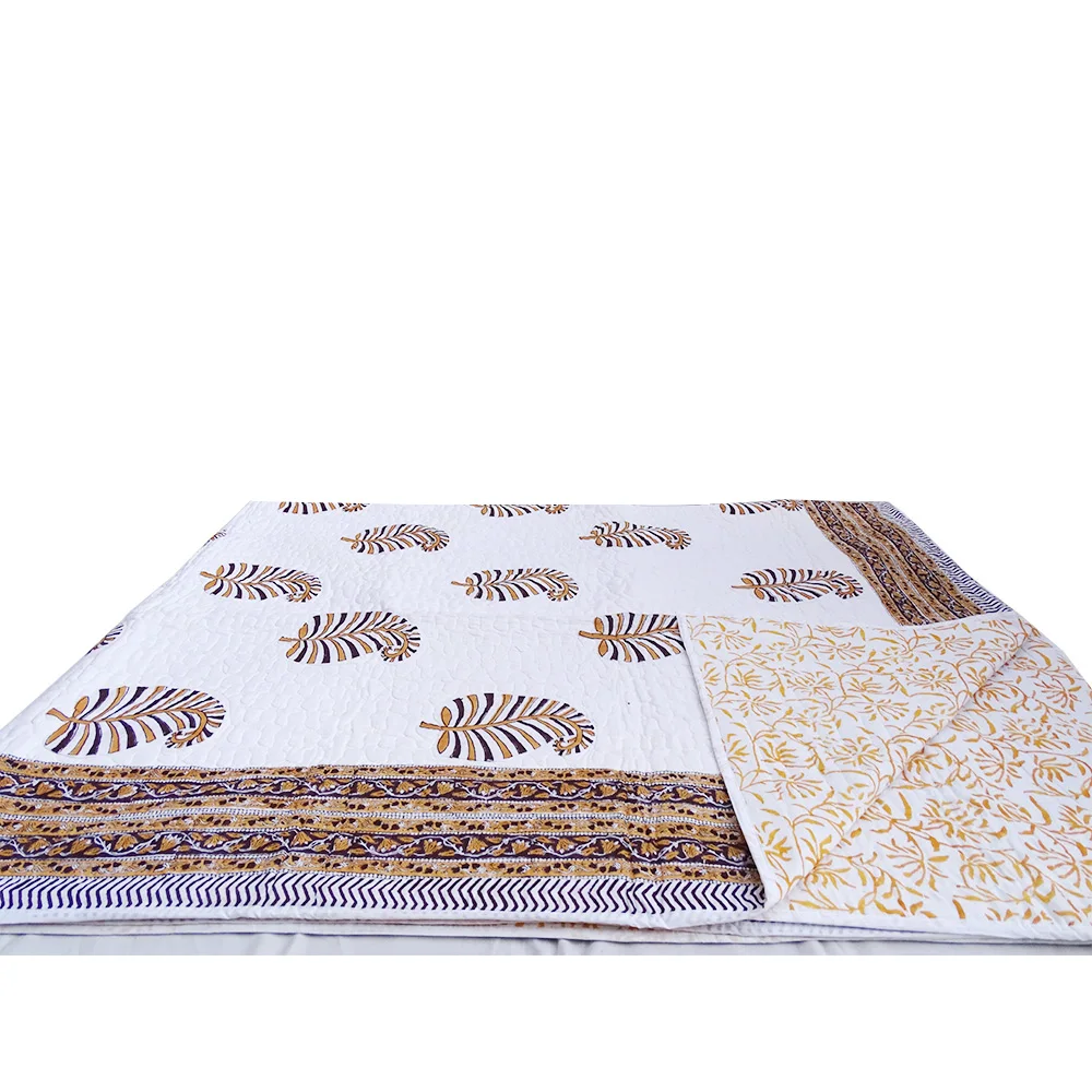White Quilt For Sale 100 Percent Cotton Queen Size Double Bed Paisley Print Machine Quilted Online Bedding Supplier