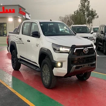 Довольно используемая дешевая двухместная кабина Hilux