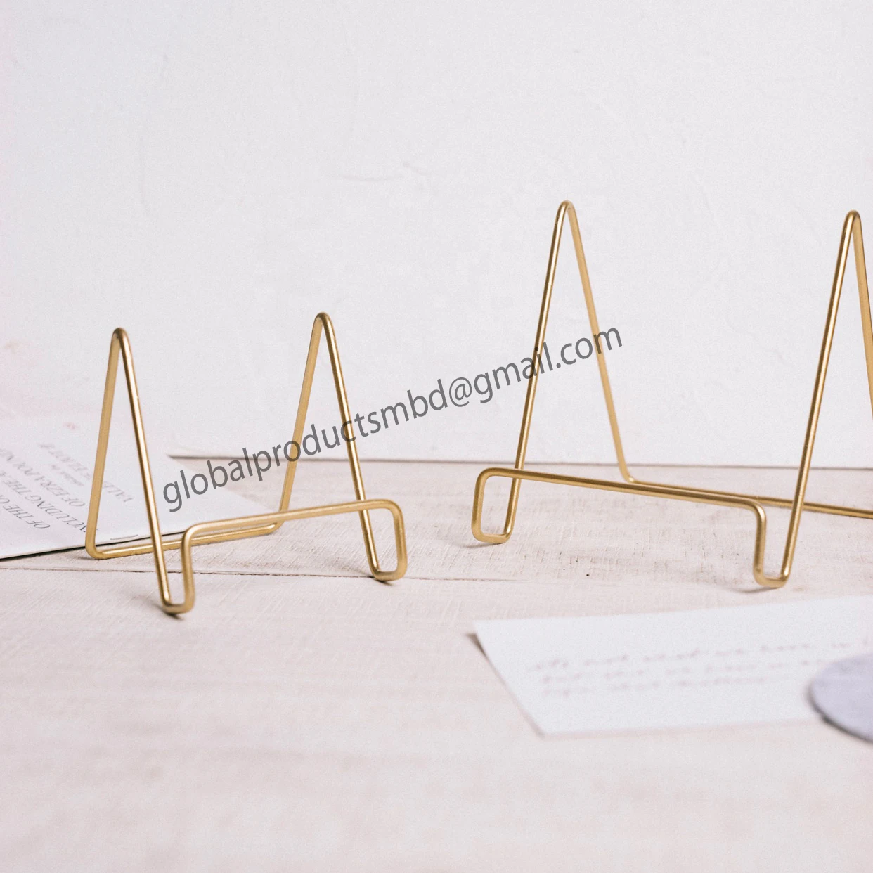 wholesale hot deal iron easel stand finish glod plated eco friendly for home decor hotels restaurants