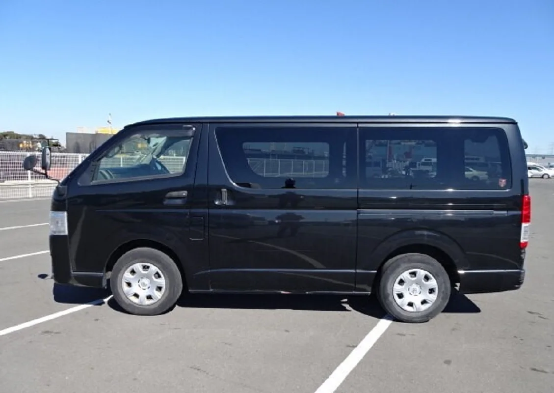 Used Cheap 2019 Toyota Hiace Mini Bus For Sale/Toyota HIACE USED BUS FOR SALE