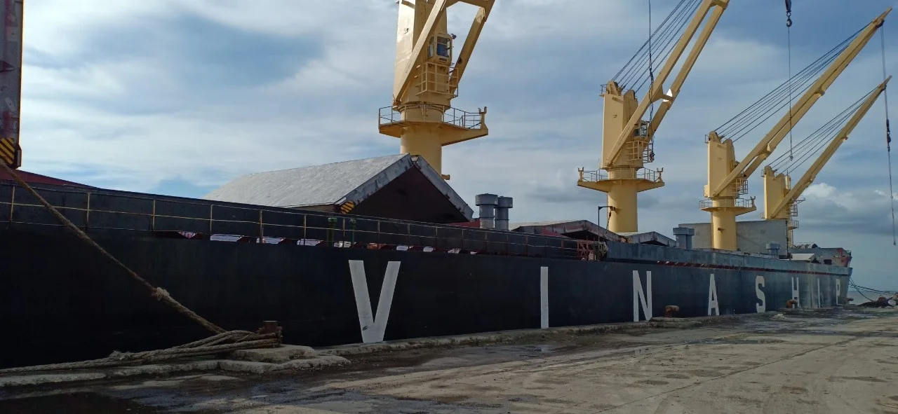 Недорогой цемент портландского класса 42,5 N/R высокого качества