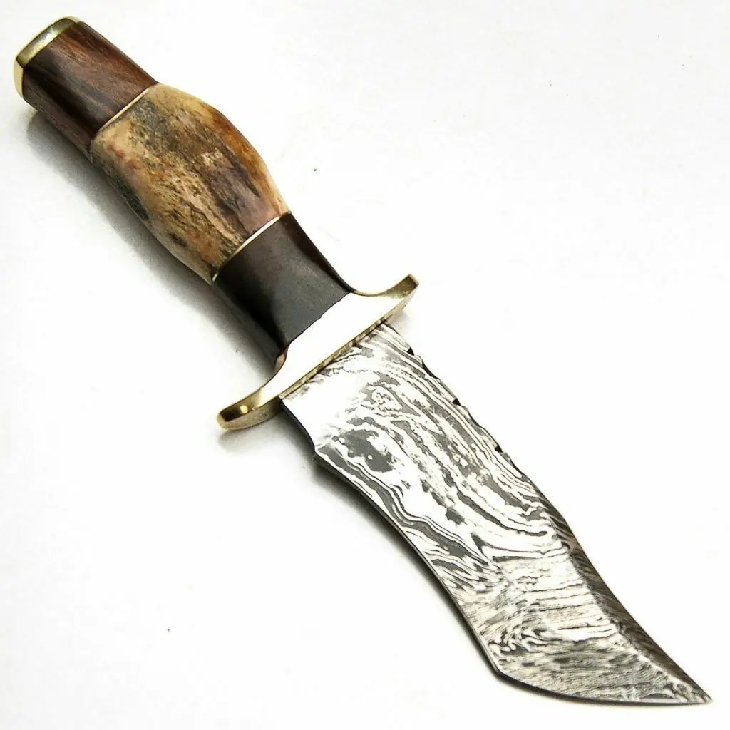 Custom Hand forged Damascus steel Hunting knife With Deer Antler Brass Guard Camping knife Leather Sheath Direct Factory Supply
