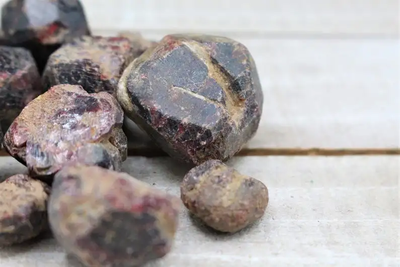 Best Quality Raw Garnet Stone \Healing Crystal Rough Garnet Stone/ Large Raw Garnet Crystal