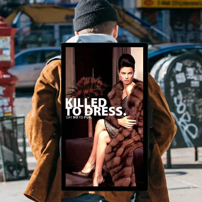 Mobile advertising player display lcd walking billboard battery backpack digital signage