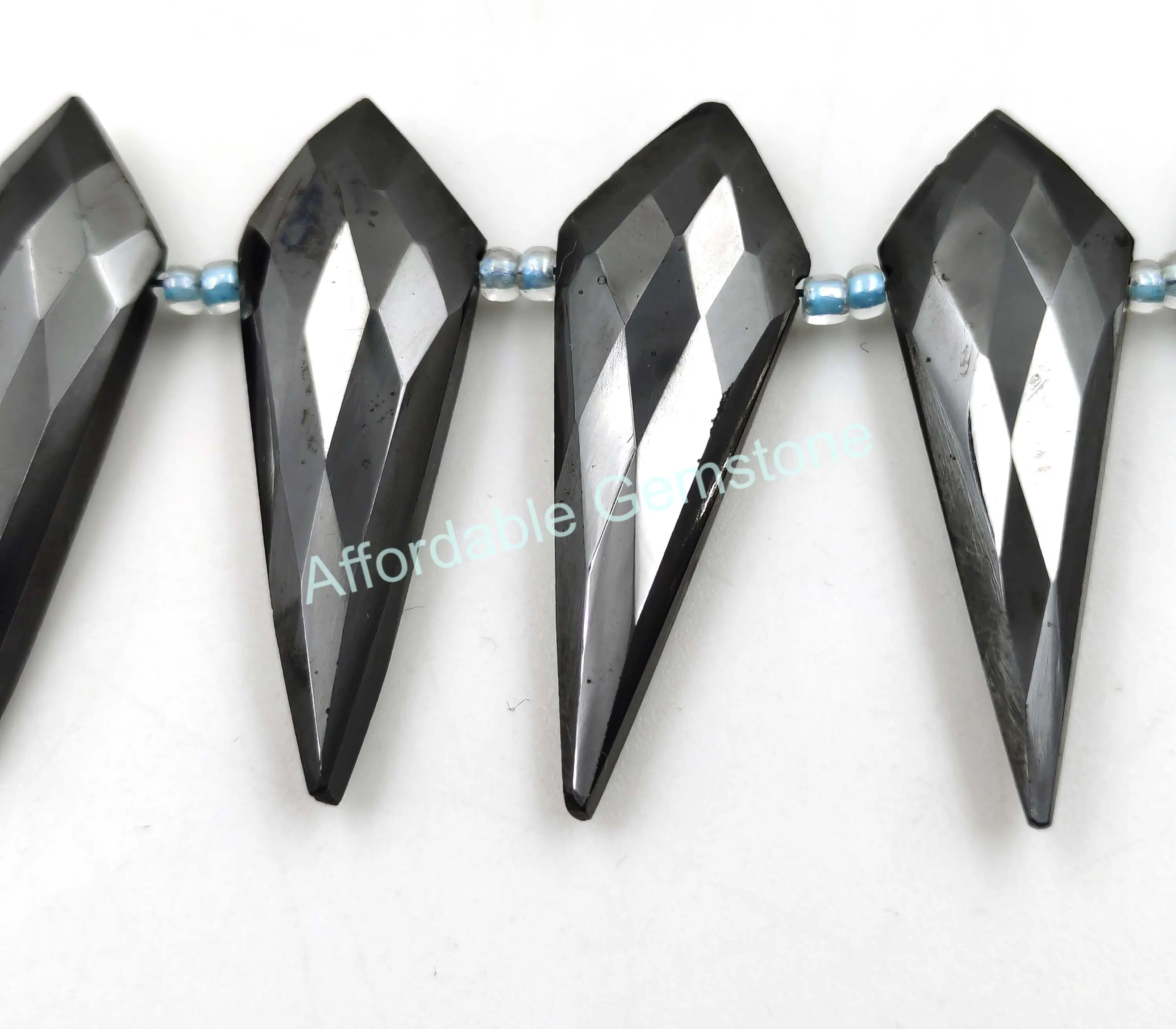 Гематитовый кварц сверху камни в форме щита синтетические хорошего качества драгоценный камень для обмотки проволоки драгоценные граненые полированные