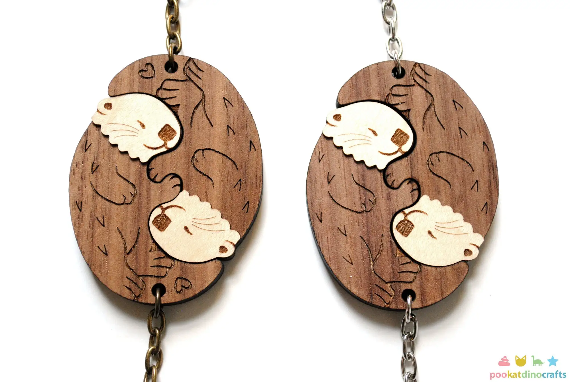 Factory Price Newest Wooden Couple Keychain Cartoon Keyrings 3D Keyrings Best Quality With Best Price