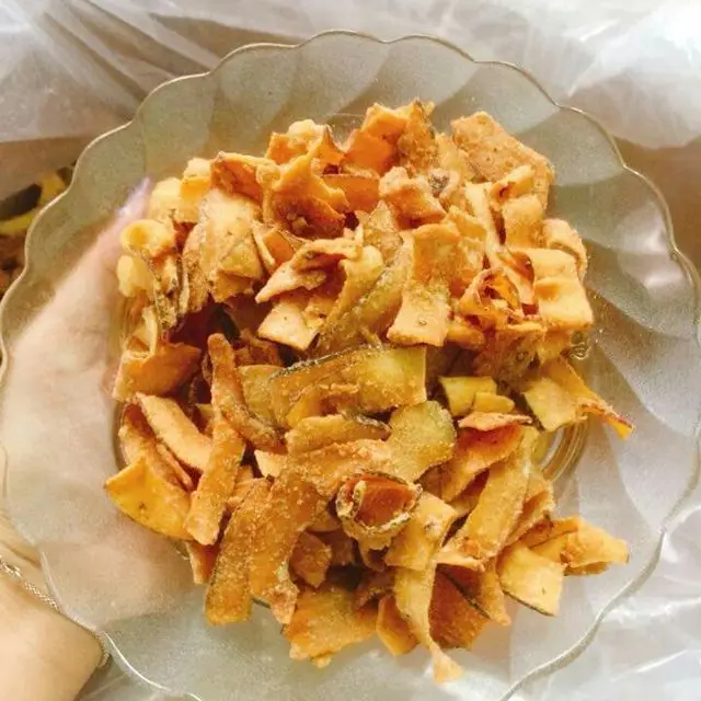 Хрустящие Жареные кокосовые чипсы оптом-сладкие Чипсы Закуски по конкурентоспособной цене из Вьетнама // Рейчел: + 84896436456