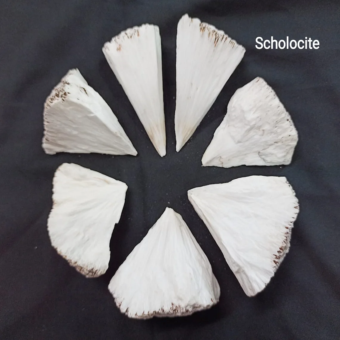 100% Natural crystal wholesale   Top selling Scolecite  Rough Crystal super Quality Bulk Quantity