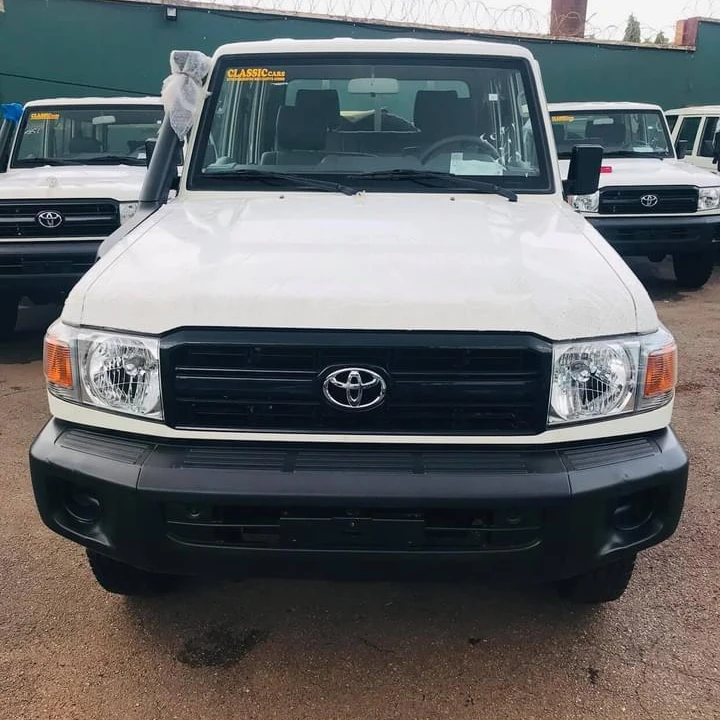 
FAIRLY Used GOOD CONDITION Land Cruiser Pickup right HAND DRIVE DOUBLE CAB PICKUP 