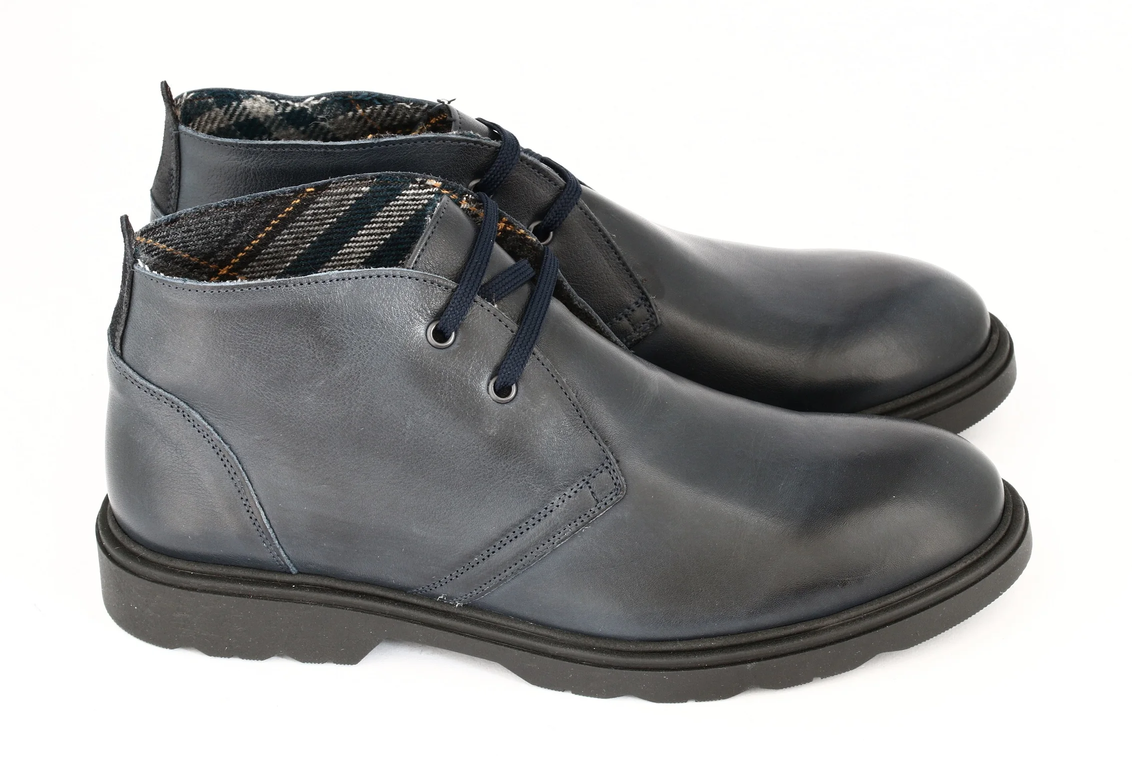 MEN FASHION ANKLE BOOT IN BRUSHED GENUINE LEATHER WITH FABRIC SIDE INTERIOR