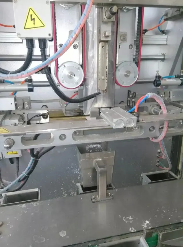 High Speed Vertical Vacuum Packing Machine Vacuum Packaging Machine for Food