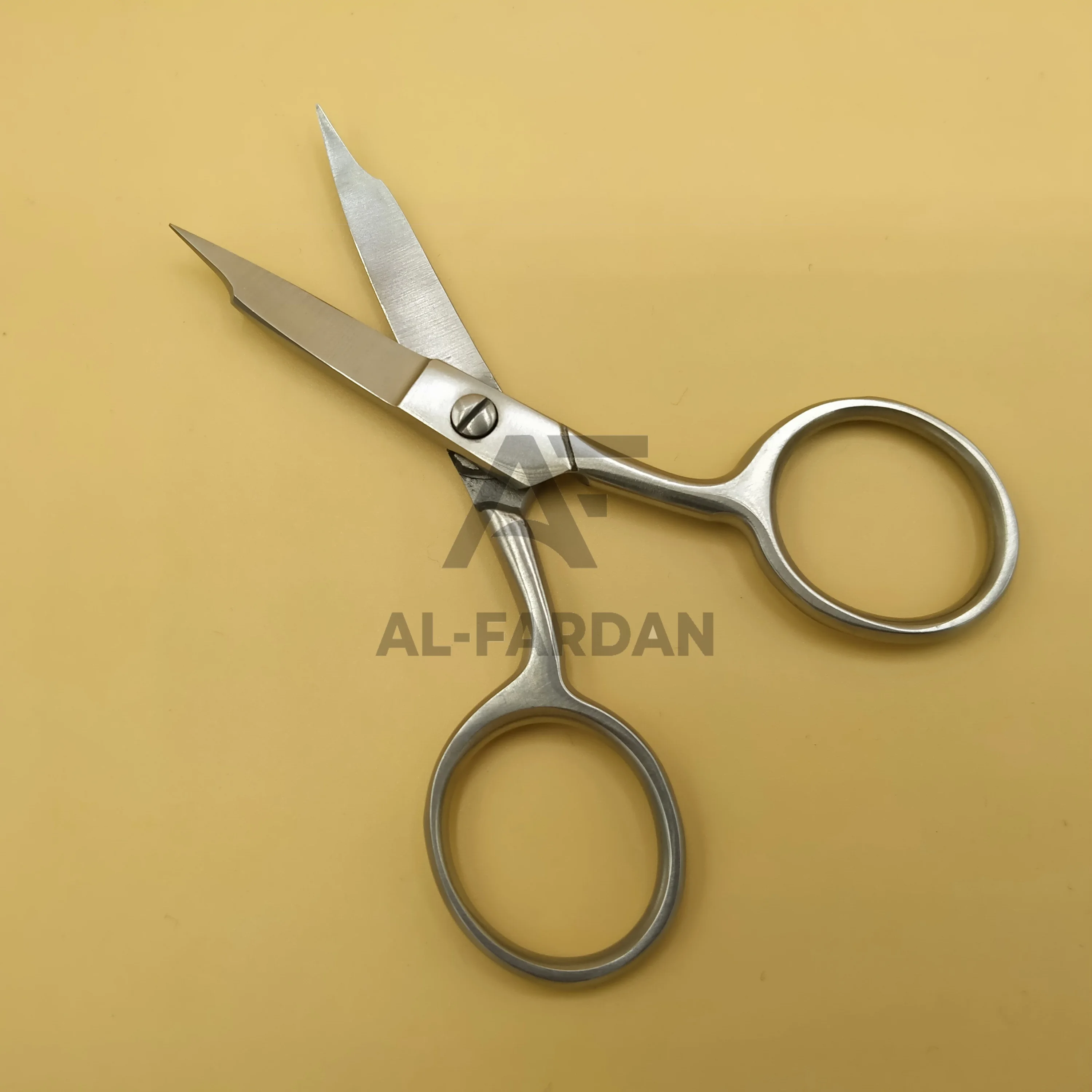 Top Quality German Stainless Steel Curved Extra Pointed Silver Polish Finish Cuticle Eyelash Scissors With Custom Logo