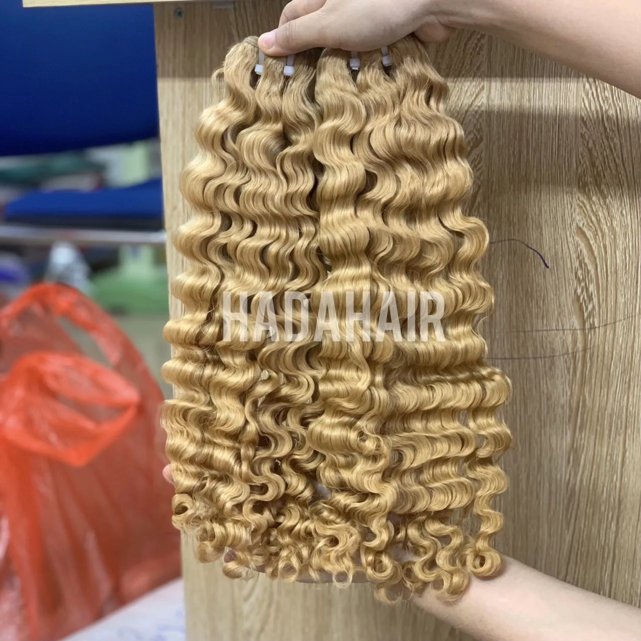 Ombre Burmese Curly Virgin Remy Raw Human Hair Extension DD SDD Human Hair Bundle Vietnam