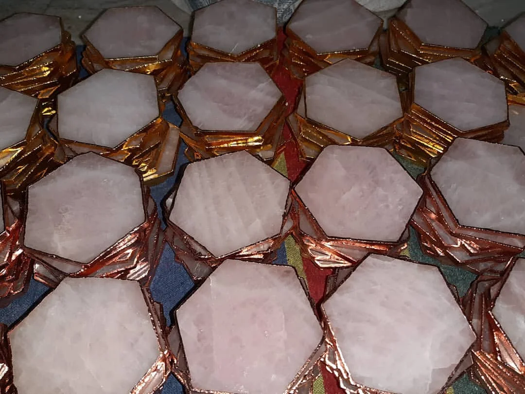 Best Selling Crysal Wholesale Natural Rose Quartz Hexagon coaster for Healing Meditation Metaphysical Homedecor Gemstone coaster