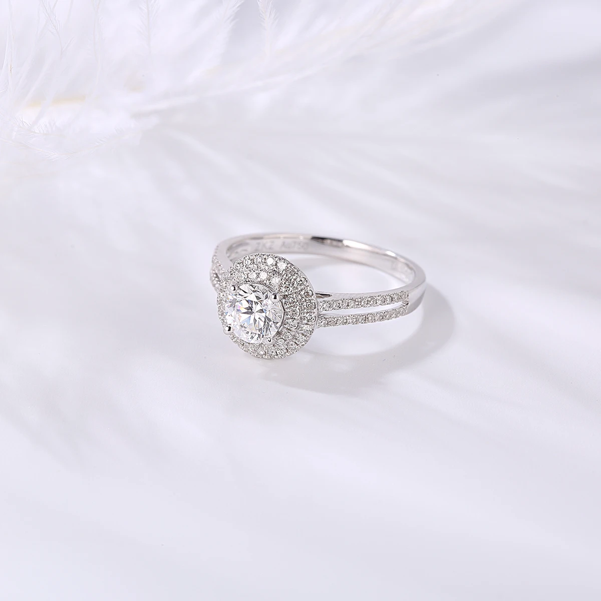 
Wedding custom made HPHT 18k gold lab grown diamon ring for women 