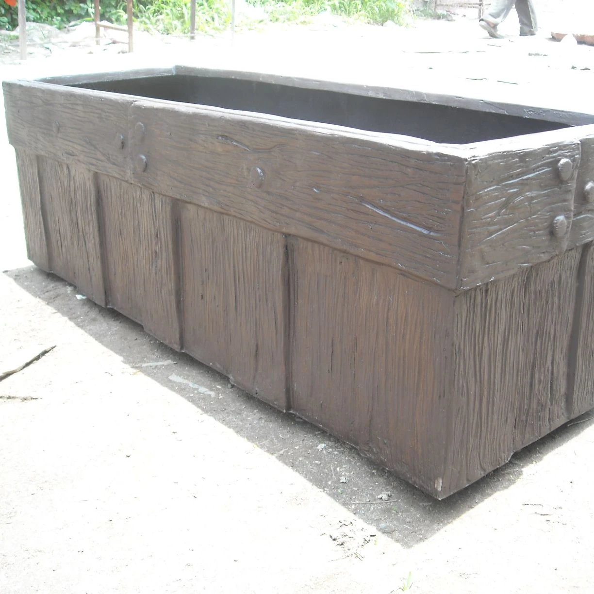 Long Rectangle Shaped Wooden Looking FRP Classic Rectangular cubical fiberglass Planter Box