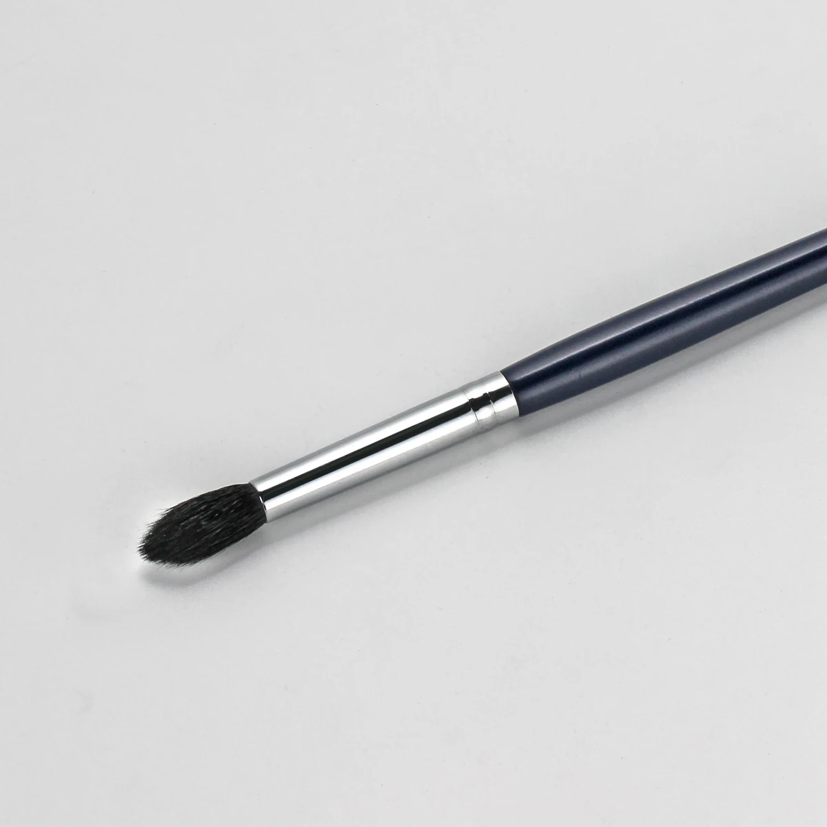 Vonira Black Goat Hair Medium Tapered Crease Blending Brush With Silver Copper Wooden Handle