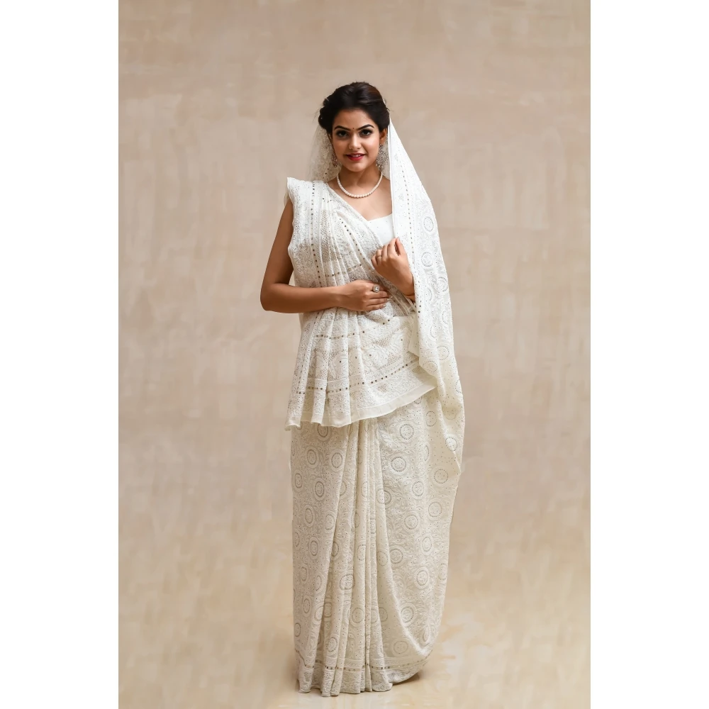 Цветущий персик дана Mukaish сари с идеально выровненной морской зеленой оборкой